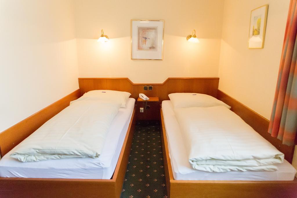Hotel Cosima Фатерштеттен Номер фото